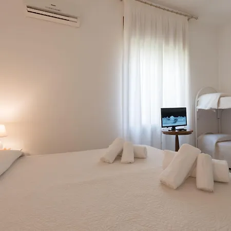 Le Gemelle Boutique 3* Torre Suda