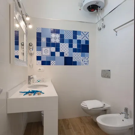 Le Gemelle Boutique 3* Torre Suda